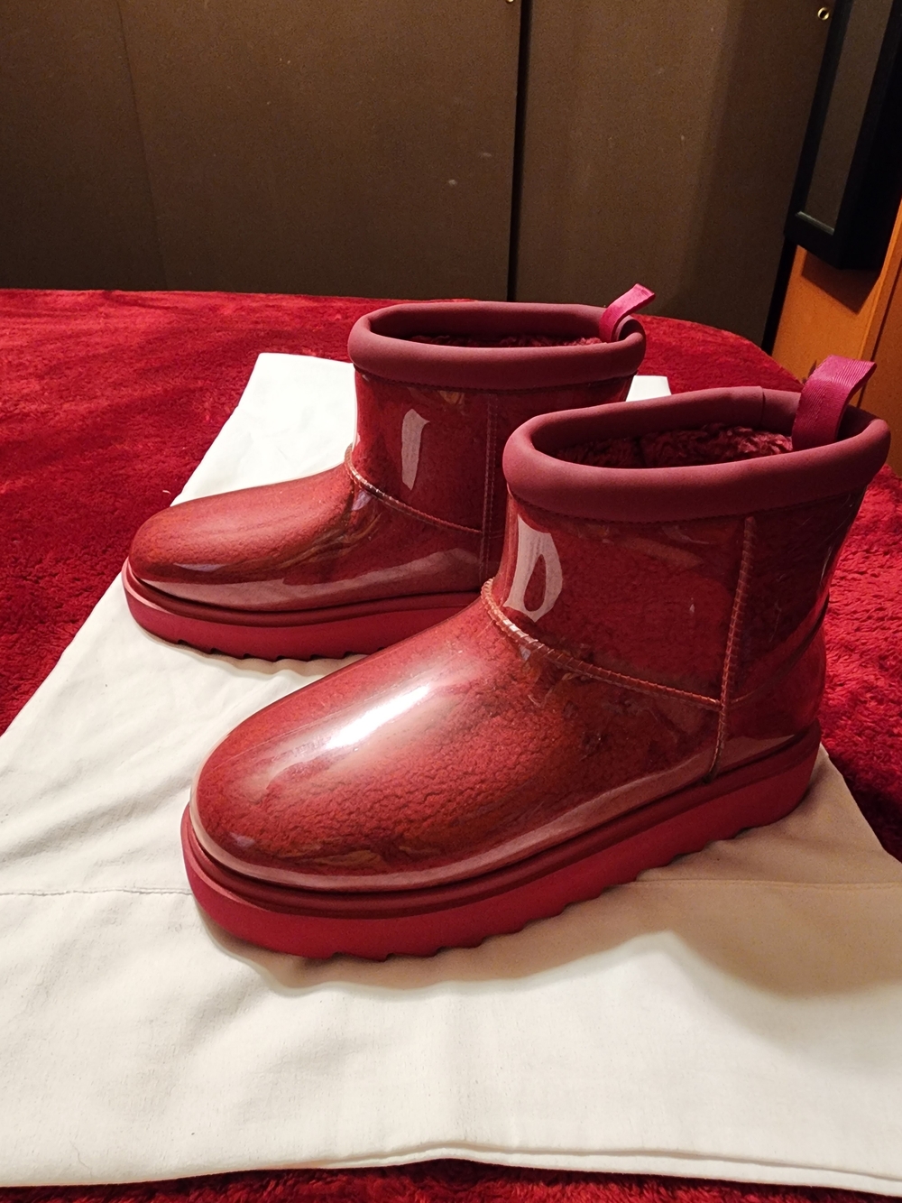 Koolaburra Women's size 10 Waterproof Plush-Lined Ankle Boots - Red - Picture 3 of 6